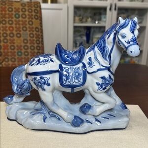 🧡 Porcelain Horse Blue & White 🧡